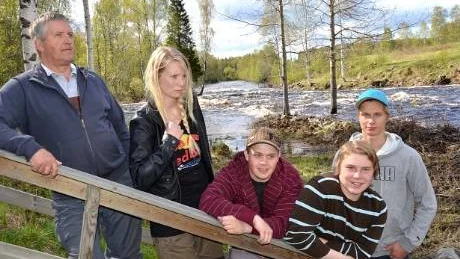 SJÄLVKÄNSLA. Naturguideutbildningen innehåller många olika moment som sammantaget bidrar till att öka elevernas självkänsla, enligt läraren Stefan Morin. Eleverna Annie Wernersson, Jesper Storm, David Harnesk och Robin Nilsson håller med.