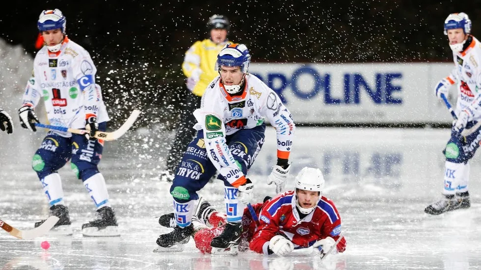 Historik. När lagen möttes i Kalix i november blev det en blöt historia.