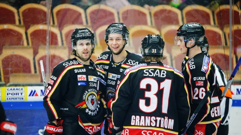 Jubel. Luleå Hockeys Jonathan Sigalet, Johan Harju, Jonathan Granström (31) och Peter Cehlarik.