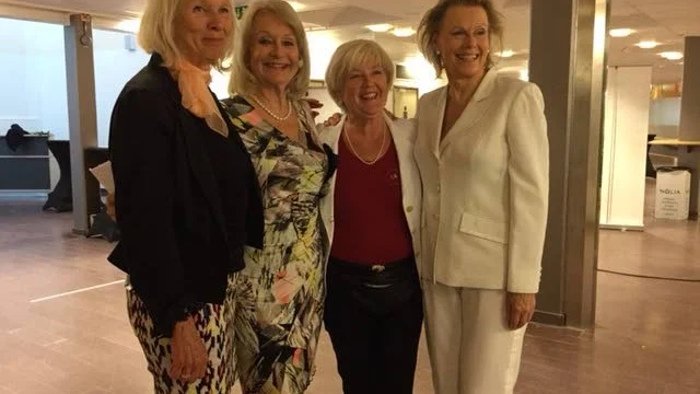 Inspirerade. Från vänster Helena Cewers, Alexandra Charles, Marianne Blomqvist, kontaktkvinna för 1,6- och 2,6-miljonerklubben i Luleå, samt Arja Saijonmaa.