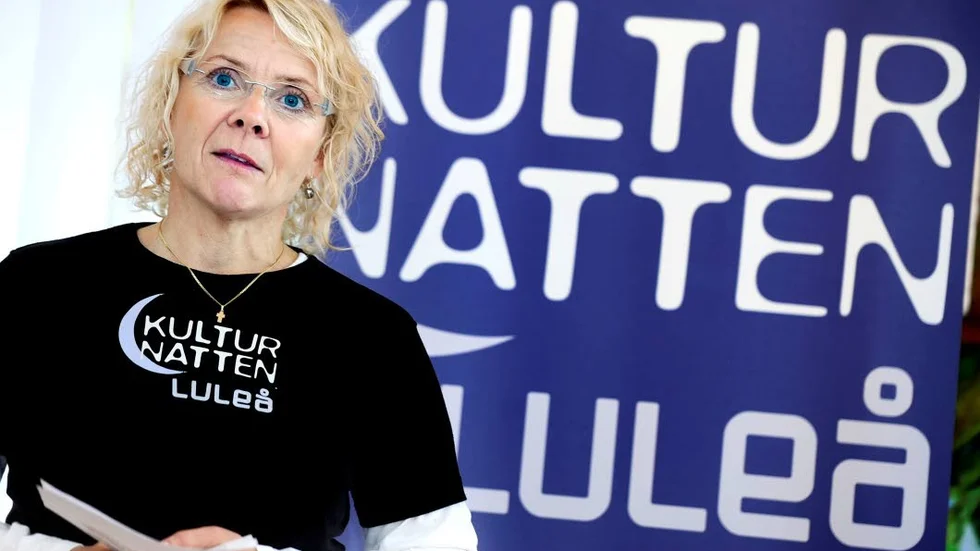 Ta bort inlägget. Eva Plumppu, verksamhetsledare på Skådebanan, ställde ett ultimatum till timanställda Kornelia Nilsson.