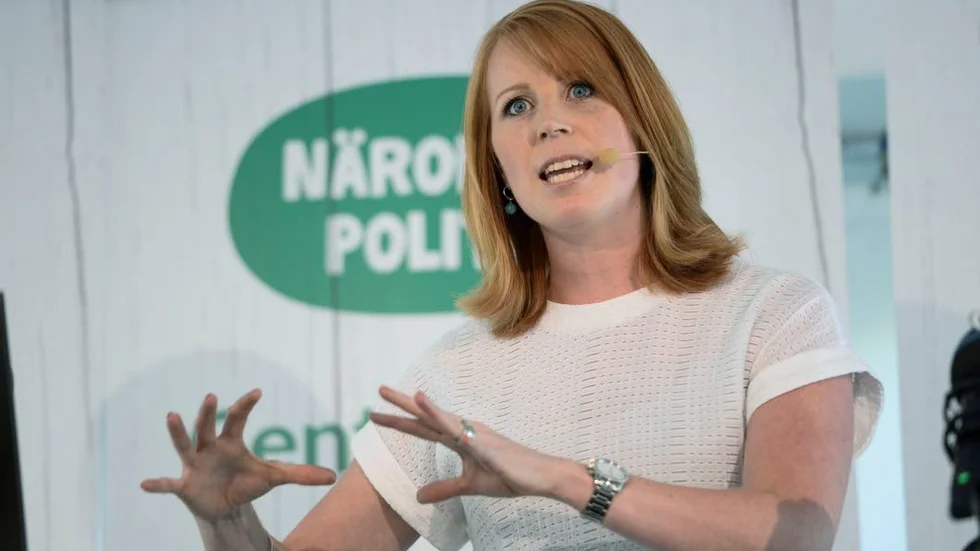 IFRÅGASATT. Annie Lööf fick flera varningar om möjligt fusk i utsläppsmätningar – men valde att inte agera.