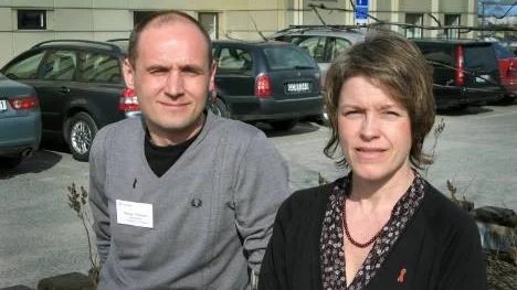 Forskarna Ronny Tikkanen och Margareta Forsberg medverkade vid Socialstyrelsens och landstingets konferens om kunskapsbaserad hivprevention.
