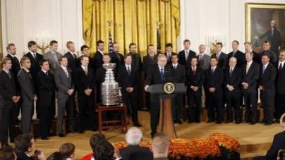 Tomas Holmström och hans lagkamrater i Detroit mötte president Bush.