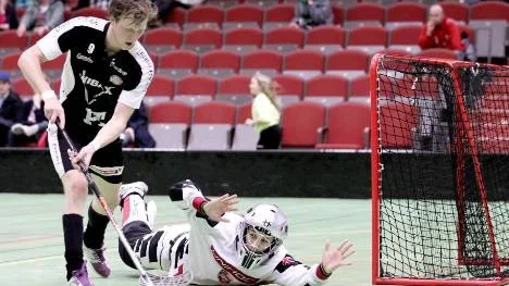 Jakob Söderström gjorde ett av målen för Wibax Patriot i lördagens bortamatch mot serieettan Sandåkern. Jakobs mål kom vid ställningen 7-0. Wibax Patriot var chanslöst och förlorade till slut med 2-10. Det var årets första förlust för Wibax. (Arkivbild)