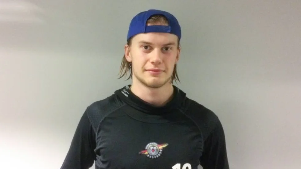 Viktor Grahn fanns med Luleå Hockeys a-lag under måndagen.