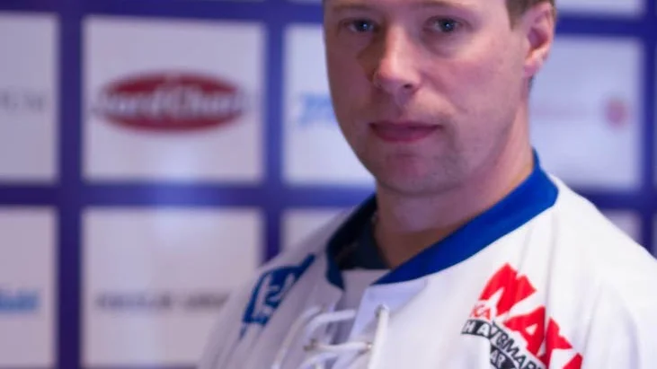 Förlänger. Mika Jussila stannar i HT Bandy.