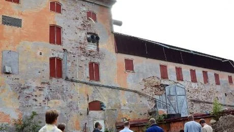 VITESFÖRHANDLINGAR. Mark- och miljödomstolen tittade på det gamla bryggeriet för att se om kraven på upprustning följts.