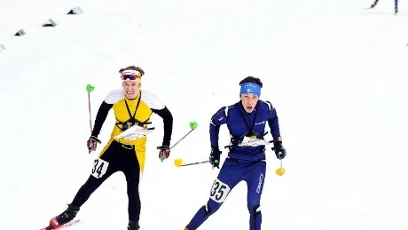 TALANGEN. Jonas Larson tog tre SM-guld i Boden i mars. Men Bergnäsetåkaren hade också &tab;&tab;          ungdoms-EM-guld och junior-VM-guld på meritlistan bland alla SM-medaljer. I onsdags förolyckades 17-åringen efter ett fall  i Abisko. Foto: Roland S Lundström