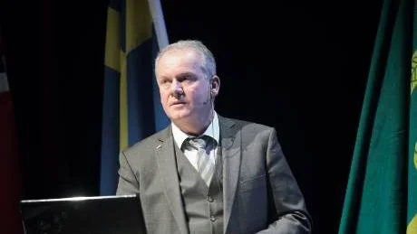 OMEDVETNA. Svenska haverikommissionens utredningsledare Agne Widholm menar att besättningen aldrig hade någon aning om att de skulle kollidera med berget.
