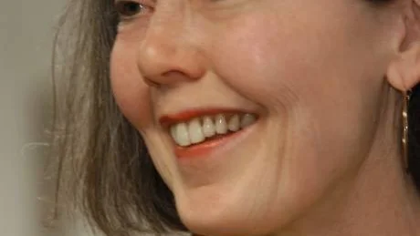 ALLKONSTVERK. Den kanadensiska författaren och professorn Anne Carson blandar genrer i boken Makens skönhet, översatt av Mara Lee. FOTO: Peter Smith