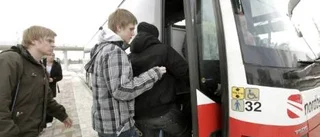 Stora problem med elevernas busskort