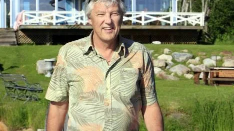 Håkan Marklund, här på sin brygga på Fårön.
