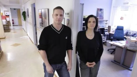 Anders Frisk och Jessica Muhigana tar emot anmälningarna som kommer till patientnämnden. I fjol blev det 73 stycken gällande vuxenpsykiatrin, jämfört med 32 år 2007. Ökningen i sig tror utredarna beror på att patientnämnden har blivit mer tillgänglig.