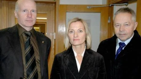 KRITISKA. Polisen brast i sin kommunikation och då blev utredningen efter det, anser advokat Bengt Gustafsson, målsägandebiträde, Vera Gärdemalm samt åklagare Thor-Bertil Mjörnerud.