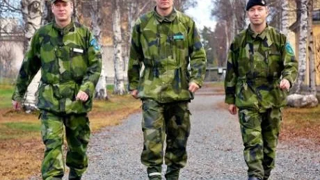 MARSCHERAR MOT STORÖVNING. En unik försvarsövning drar snart i gång i Norrbotten. Det handlar om slutövning för EU:s stridsgrupp. Nils Johansson, biträdande markövningsledare, Per Källgarn, momentövningsledare i Luleå och Niclas Bäck, biträdande momentövningsledare, är några av dem som förberett Nordic resolution 07.