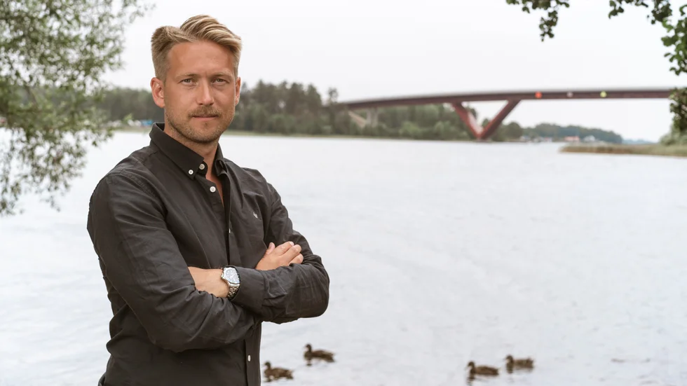 Jonny Johansson, VD på verksamhetsansvariga Play Reklam & Event AB, berättar att väskförbudet gäller även för sommarens konserter i Lokverkstan, men att de inte är helt totala. 