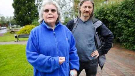 Veteranen Johan Piribauer har hittat fyra nya namn och Gullbritt Nilsson-Hugo från Glommersträsk står längst upp på listan.  Själv kommer han att fungera som mentor. "Gullbritt är nog mer radikal, det behövs i kommunen", säger han.