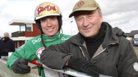 SAMMANSVETSAT TEAM. Olle och Björn Goop jobbar tätt ihop trots att de har separata träningsstall.