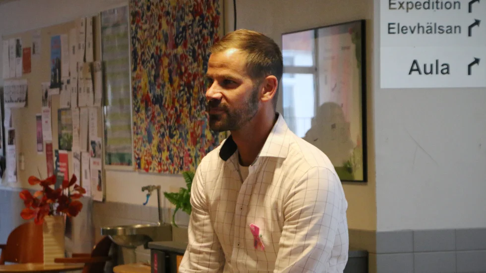 "Det är inte nödvändigtvis fler individer som kränker eller utsätter andra, men uttrycket i kränkningarna upplever vi som grövre", säger Christoffer Backlund, rektor på Pitholmsskolan.