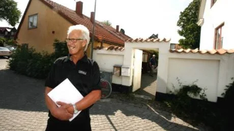 Visning. Börje Yttergren ansvarade för visningen av en fastighet i innerstan, som går ut på auktion till minimipriset fem miljoner kronor.