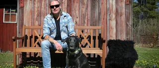 Söker nya namn till den gotlänska standup-scenen