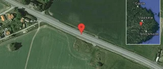 En personbil i trafikolycka på väg 263