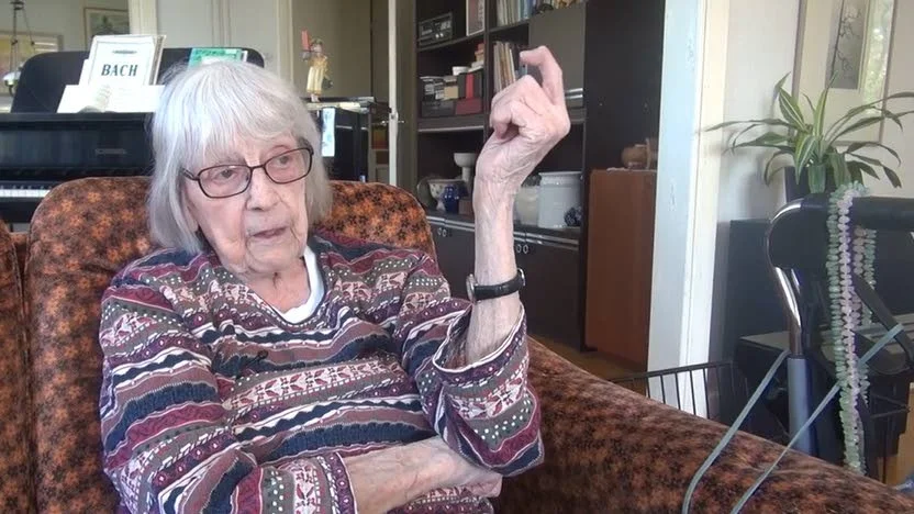 Kerstin Olsson tycker att det känns tryggt med digital nattillsyn.