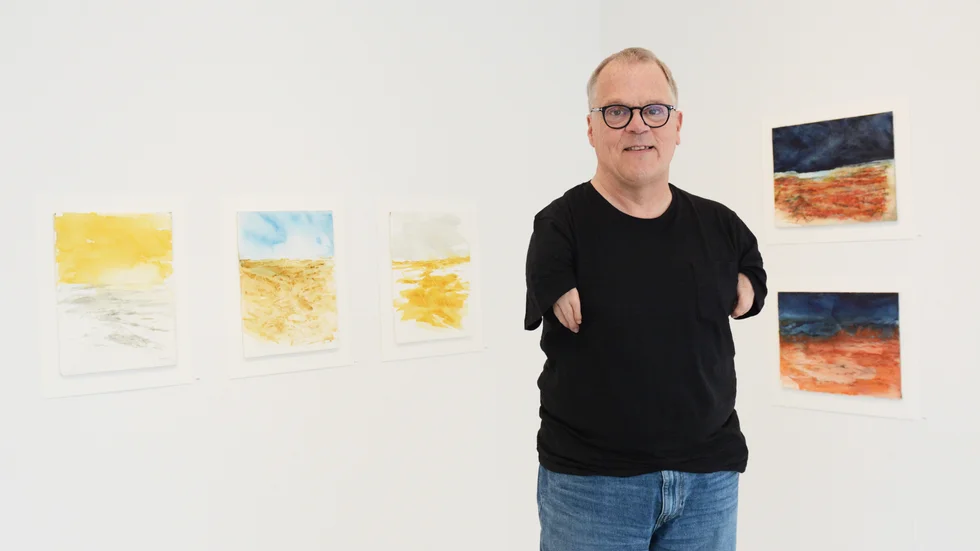 Ljus och mörker. Peter Sundström målade sig ut ur den ångest som drabbade honom för två år sedan. Utställningen "30 dagar i mars" består av 36 verk och visas på Galleri Lindberg i Luleå.
