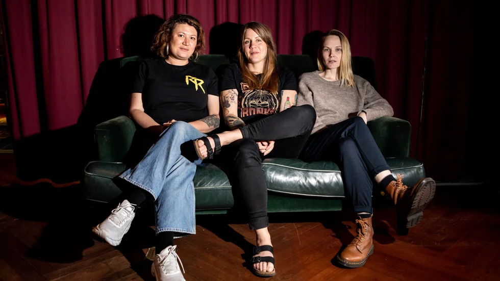 Ina Lundström, Emma Knyckare och Scroll-Mia utgör "Flashback forever"-podden. Arkivbild.