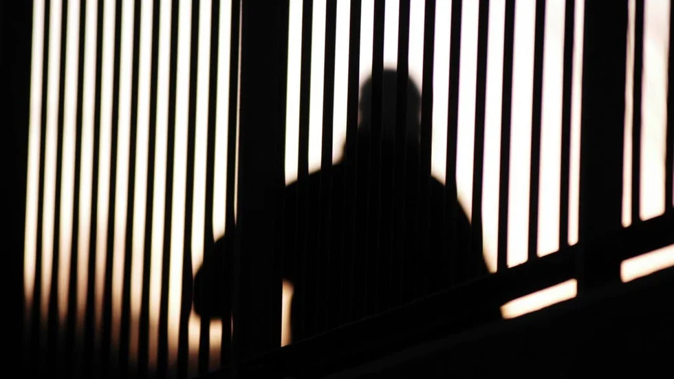 Mannen misstänks för omkring 25 fall av blottning.