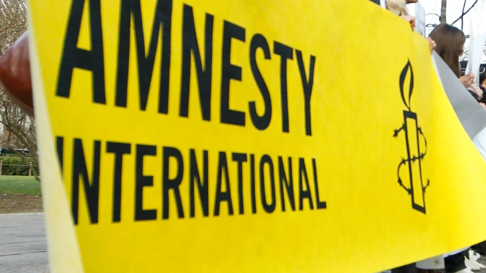 Amnesty International är en av de organisationer som portförbjuds i Ryssland. Arkivbild.