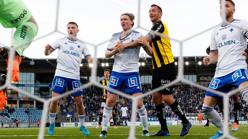 Ovan målnickare. När Jacob Ortmark knoppade in kvitteringen mot Häcken var det mittfältarens första i allsvenskan som IFK-spelare och det första med skallen på seniornivå.