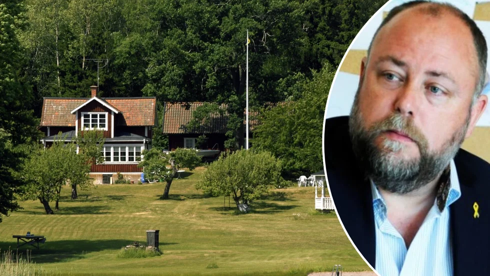 "Moderaternas reformering av strandskyddet skulle möjliggöra, inte minst för Vimmerby, att skapa attraktiva boendemiljöer i naturområden för att på så sätt kunna behålla och locka till sig nya invånare. Det vore en stor vinst för både Vimmerby och för Sverige som helhet", menar Jan R Andersson (M).