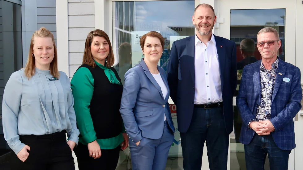På plats under måndagens möte fanns Michaela Ericsson som är biträdande campuschef, regionstyrelsens ordförande Angelica Katsanidou (S), socialminister Lena Hallengren (S), Tomas Kronståhl som är riksdagsledamot (S) och campuschefen Jerry Engström.