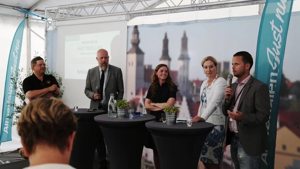 Daniel Nordström, Alexandra Rodell, Jeanette Gustafsdotter och Mats Pettersson debatterade kommentarsfält och debattklimat i Almedalen.