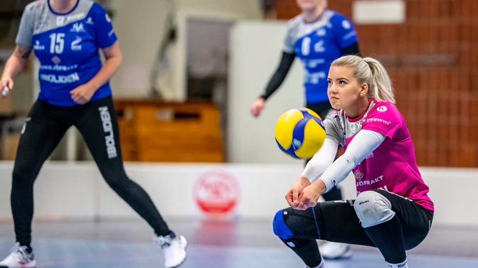 Julia Norberg och hennes Norsjö får spela klart säsongen med enkelserie, precis som B-laget och KFUM Skellefteås A- och B-lag.
