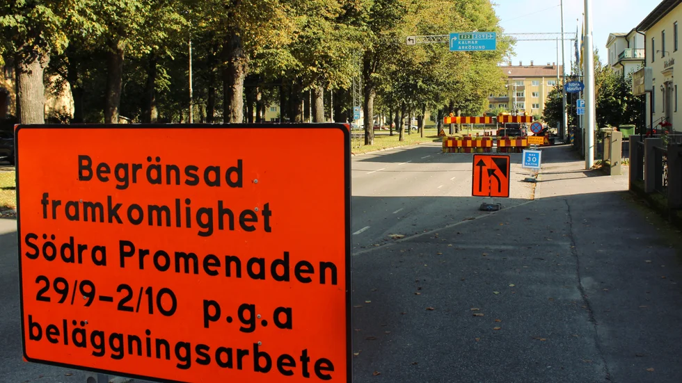 Ny asfalt får läggas när den gamla inte håller.