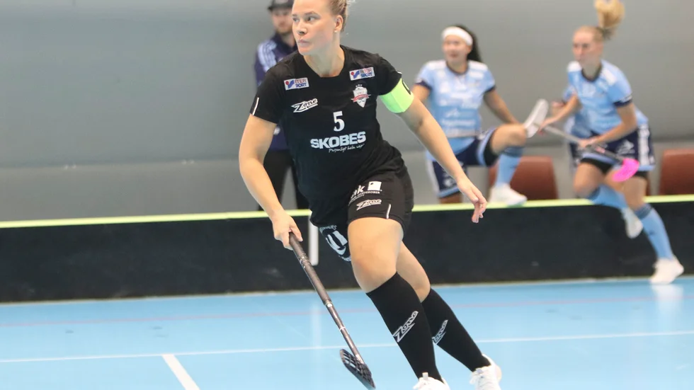 Moa Pettersson gjorde ett av FBC-målen i FBC-damernas division 1-premiär.