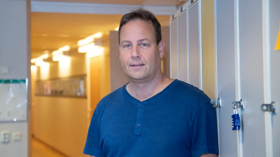 Christer Lindström på Lärarförbundet Piteå tycker att Piteå kommun borde låta lärarna sluta tidigare dagen före röd dag utan att behöva använda sin flex. (Arkivbild)