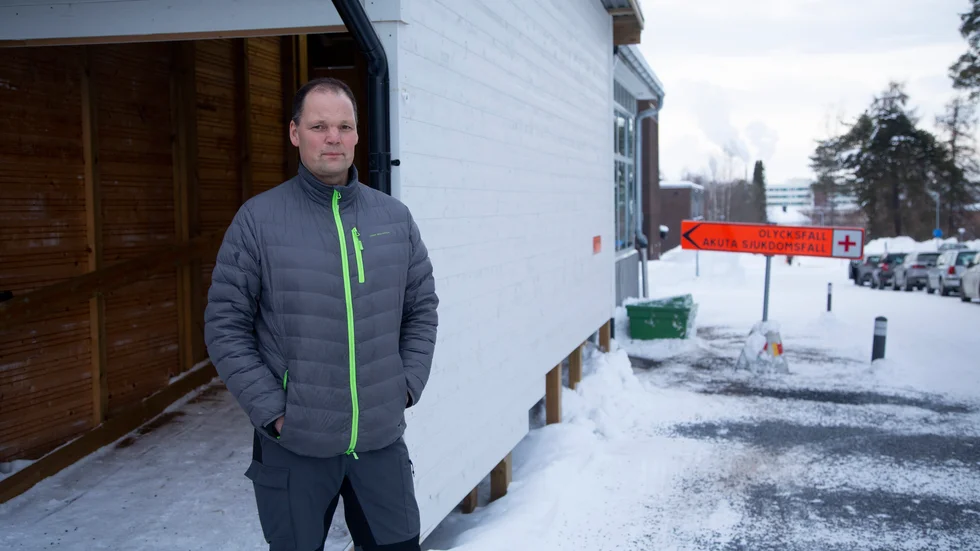 Skyddsombudet Patrik Flodström anser inte att det senaste pressmeddelandet från Region Norrbotten räcker för att återfå personalens förtroende. "En dementi ska gå ut", säger han.