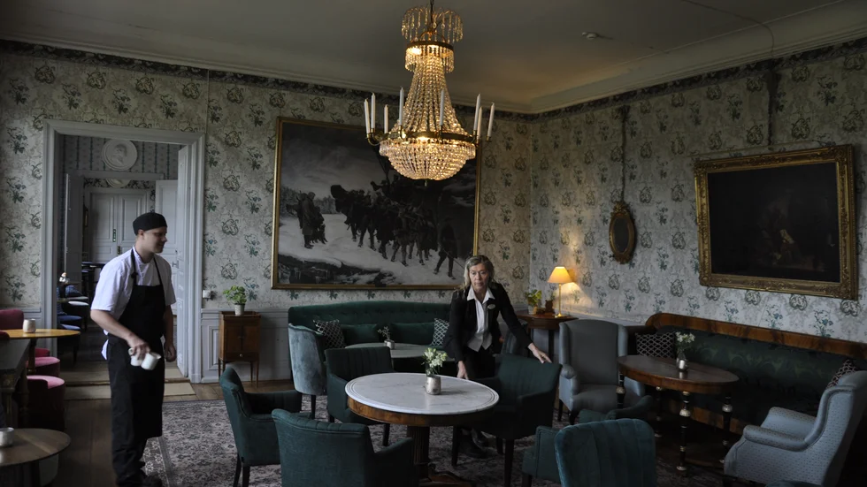 Om några veckor kommer salongerna på Krusenbergs Herrgård vara fulla av julpynt. 