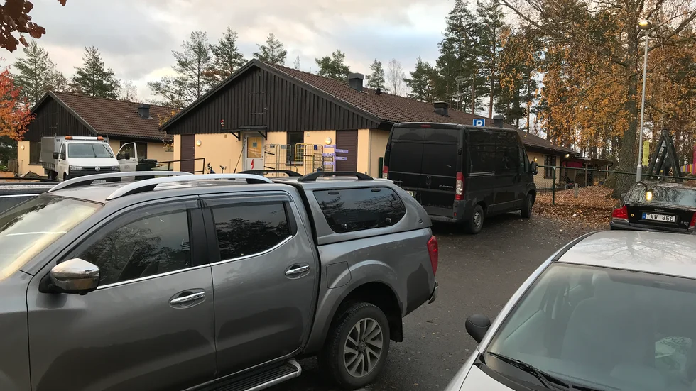 Nu finns det ett färdigt förslag till hur trängseln på parkeringen vid Furuängens förskola i Mörlunda ska lösas.