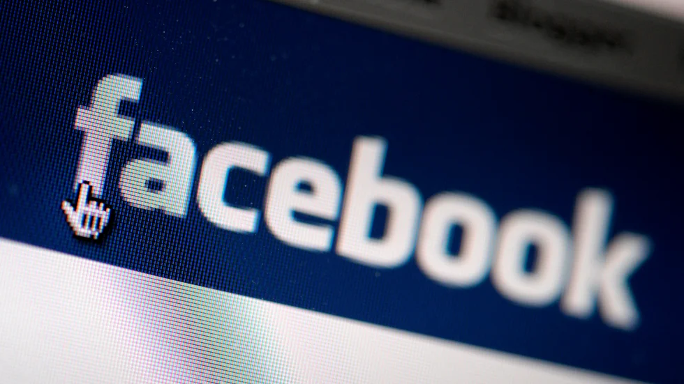 Tingsrätten anser att kvinnan satt i system att lura folk i köp- och säljgrupper på Facebook och hon döms för flera bedrägerier. 