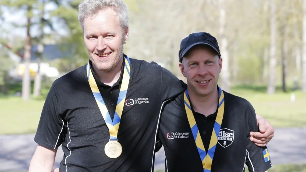 Jonas Hälleblad och Anders Swärd knep ett brons på par-SM i discgolf.