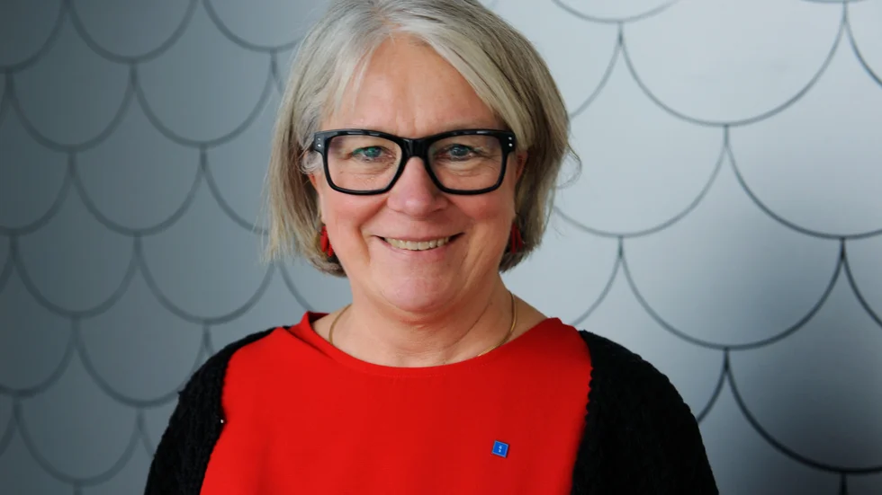 Maud Ärlebrant (KD) har tillsammans med partikamraten Lars-Inge Karlsson skrivit en motion där de bland annat föreslår småskaligare avdelningar för dementa.