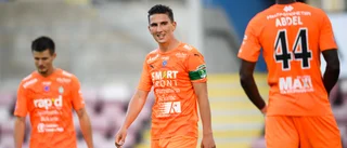 Adnan ser framsteg från ovan position 
