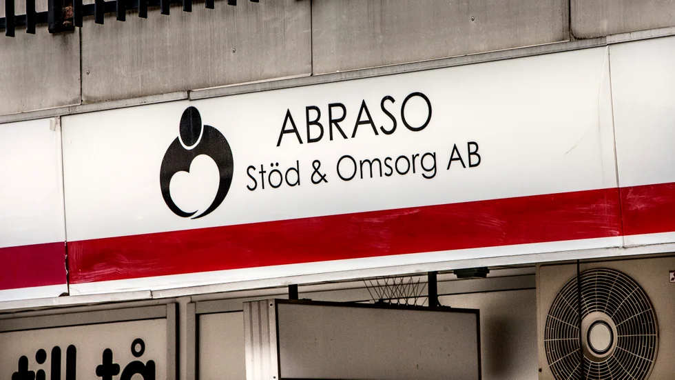 Det akuella bolaget hette först Abraso men bytte sedan namn till Adakta. Bolaget har därefter återigen bytt namn och uppges i dag syssla med entreprenadmaskiner med en 21-åring i styrelsen.