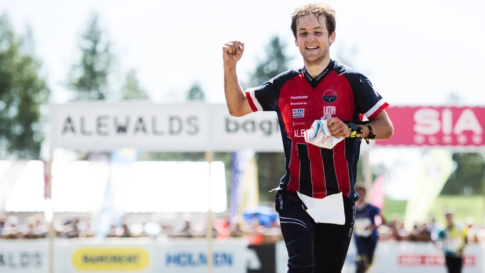 Albin Ridefelt missade pallen med liten marginal på SM:s medeldistans på lördagen. Medaljen kom istället på söndagens långdistans.
