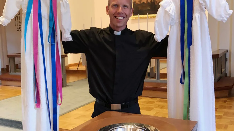 Johan Holmgren, tf kyrkoherde, berättar för Norran om S:t Örjans församlings satsning på drop-in-dop. 